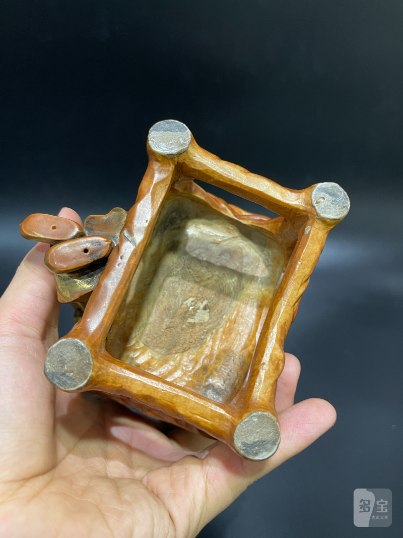 清乾隆 粉彩描金罗汉坐像一对 - 图20
